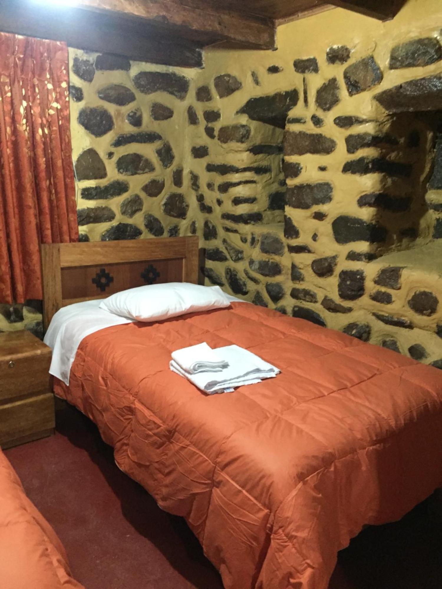 Rumi Sonqo Hostel Ollantaytambo Exteriör bild