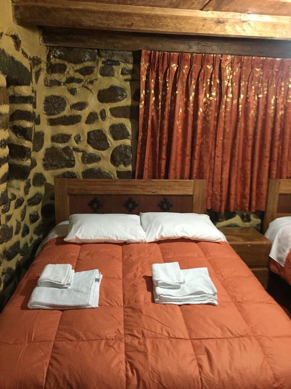 Rumi Sonqo Hostel Ollantaytambo Exteriör bild