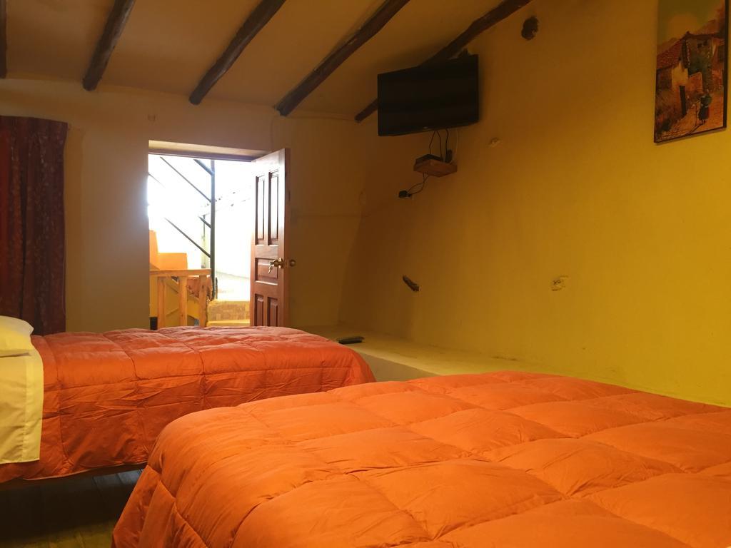 Rumi Sonqo Hostel Ollantaytambo Exteriör bild