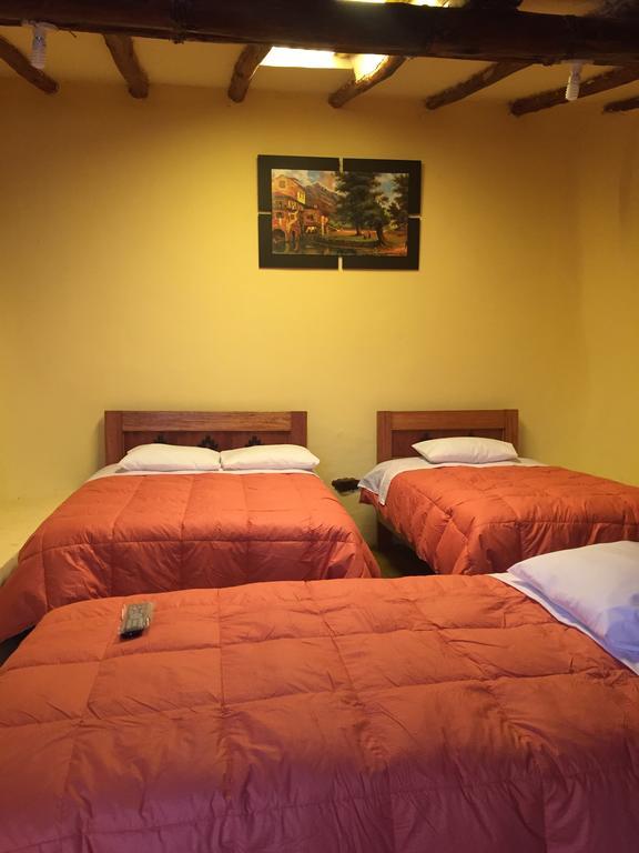 Rumi Sonqo Hostel Ollantaytambo Exteriör bild