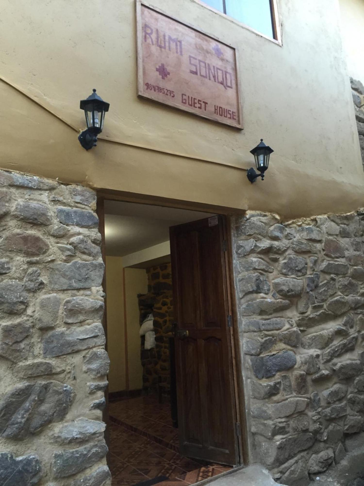 Rumi Sonqo Hostel Ollantaytambo Exteriör bild